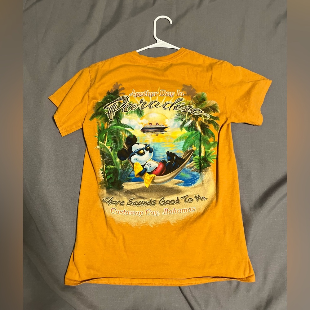 Disney Cruise Mickey Mouse Shirt Small in Men’s